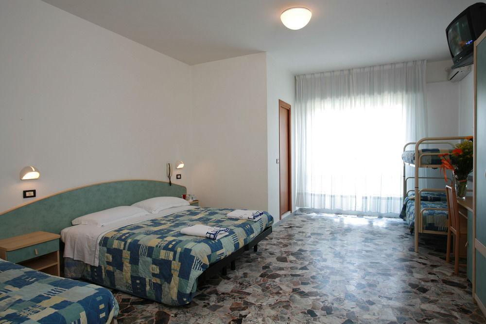 Hotel Letizia Rimini Exterior photo