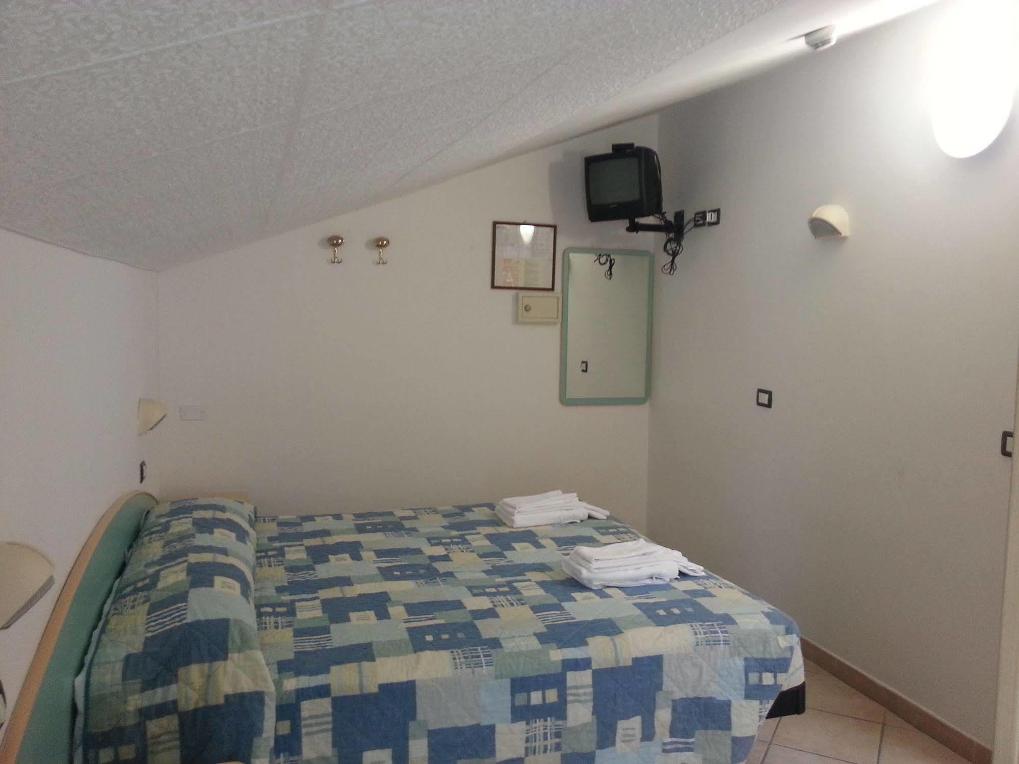 Hotel Letizia Rimini Exterior photo